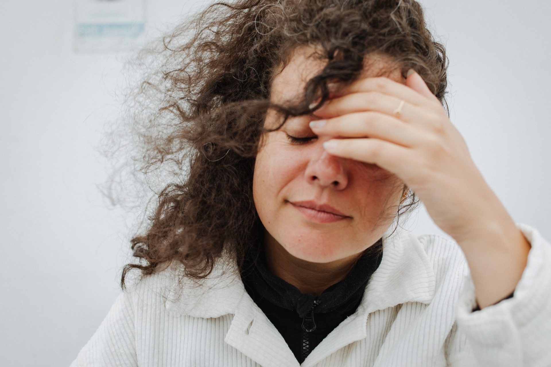 Autoportrait de Camille, photographe de mariage et famille à Rennes et Vitré